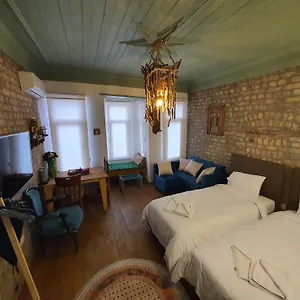  Apartment Balat Historical House